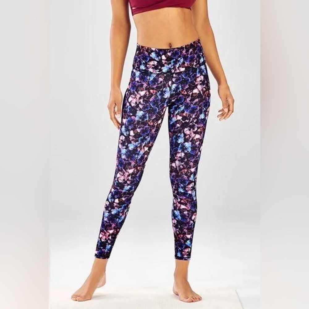 Fabletics Define PowerHold® High-Waisted 7/8 Legging